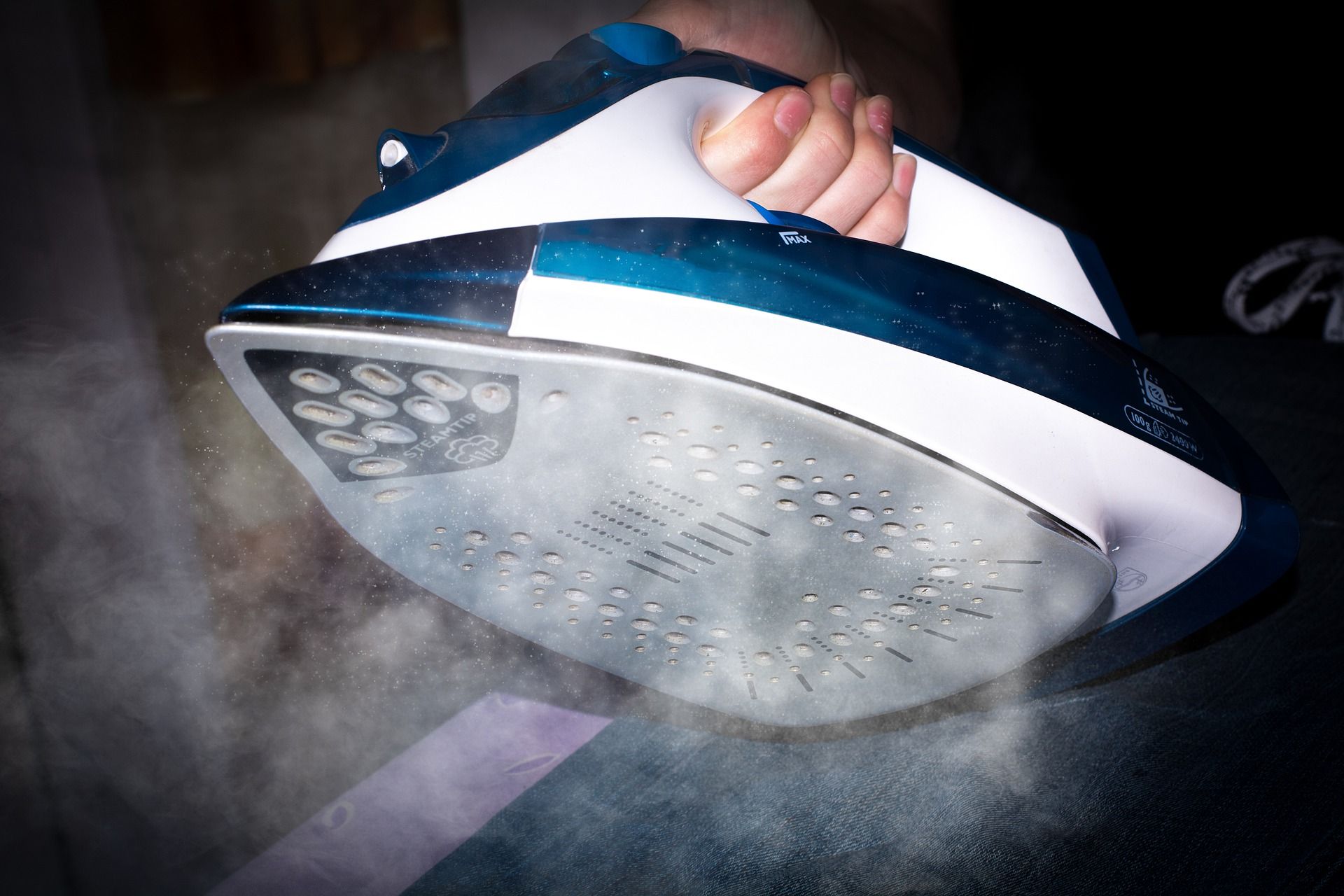 El uso de la plancha a vapor para la ropa según Planchas.pro