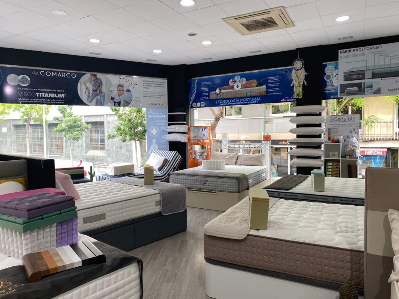 Liquidación de stock de colchones con 30% de descuento: Muebles Industria