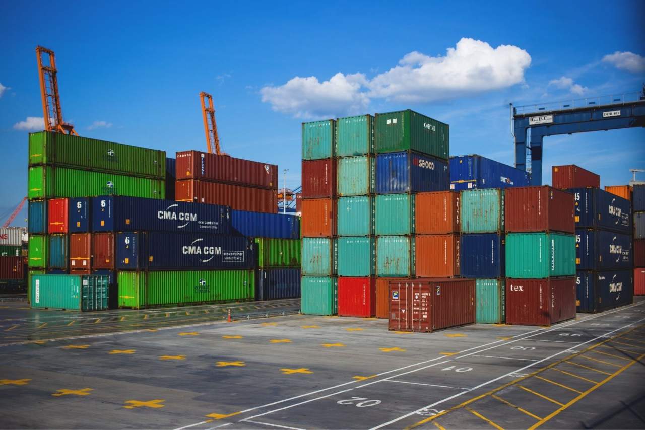 Vailogistic y sus operaciones de crossdocking, descarga y distribución de mercancía de contenedores
