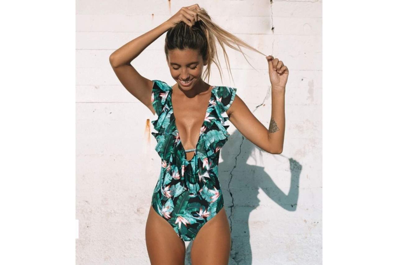 Color y diseño se unen en los bañadores y bikinis Pasarelle este verano
