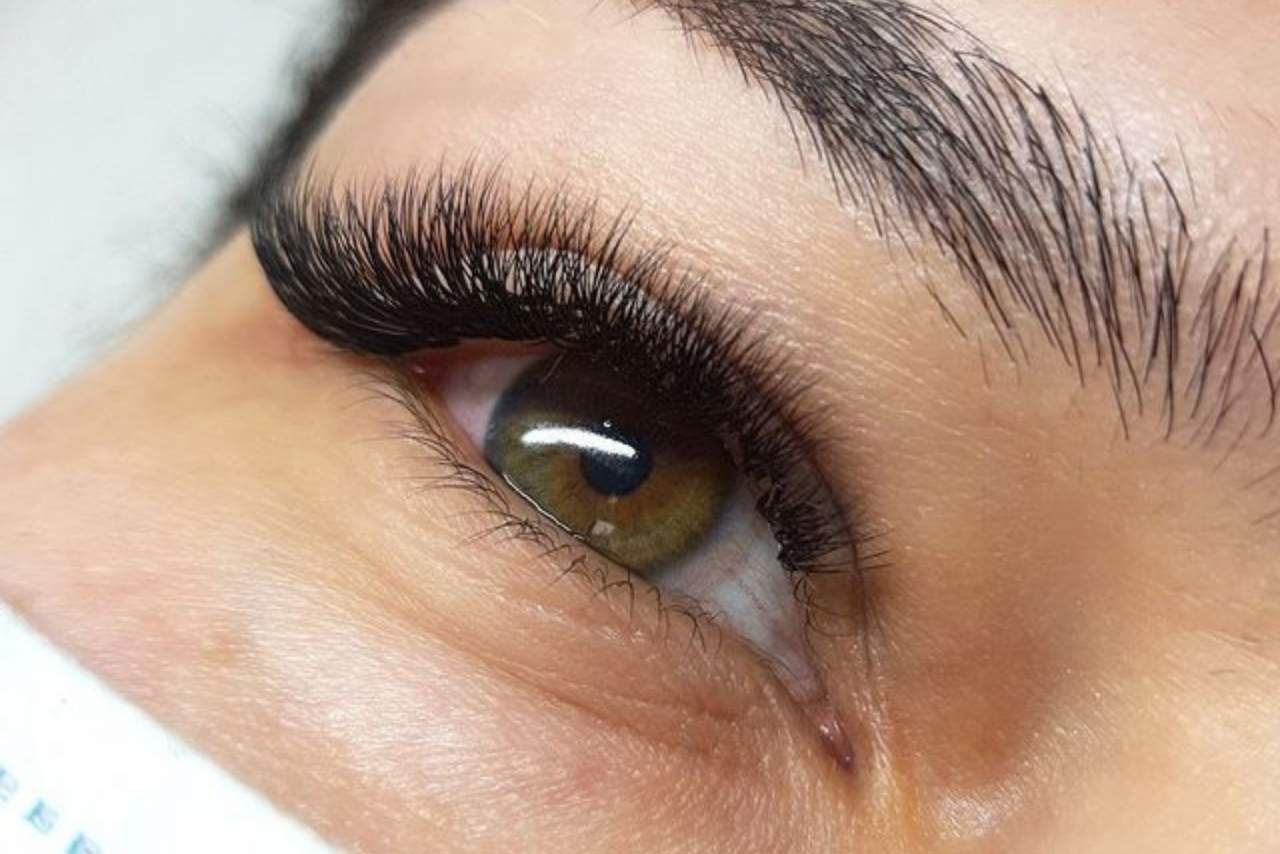 ¿Cuál es la franquicia de pestañas con más éxito en 2021?: Lashes & More