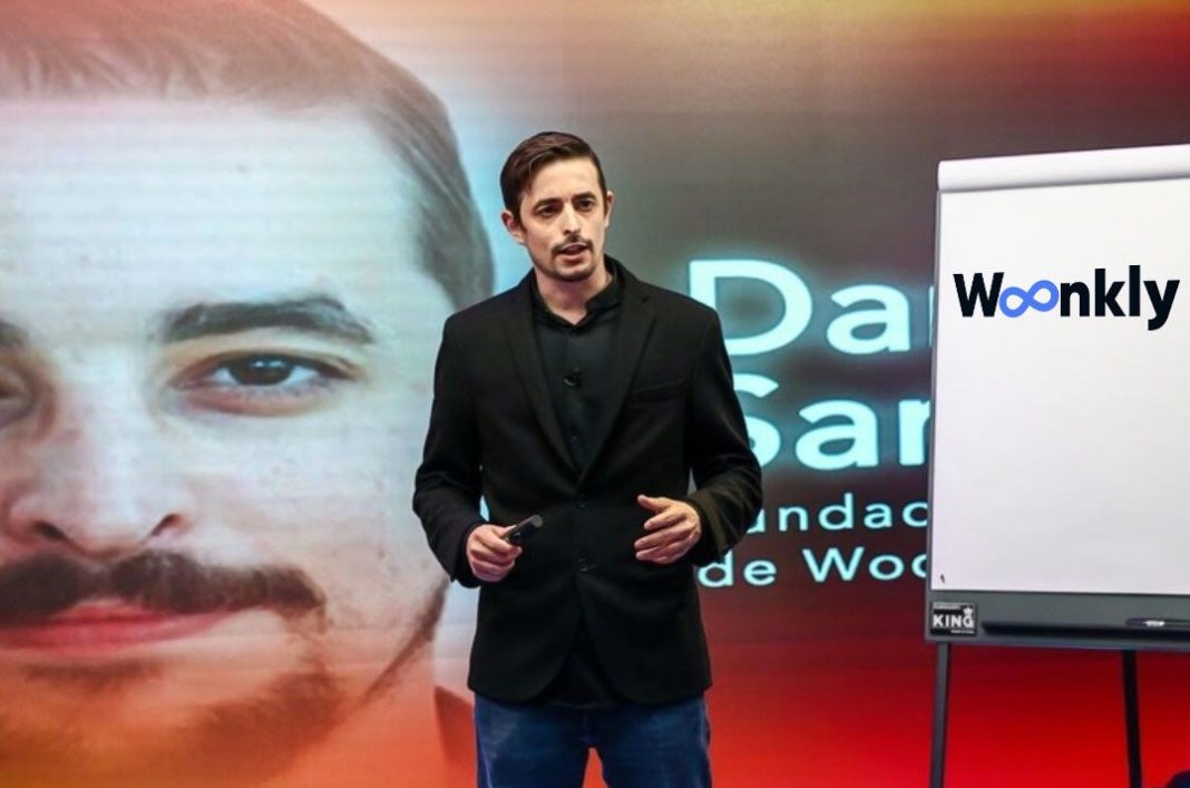 Foto de Daniel Santos, CEO y fundador de Woonkly