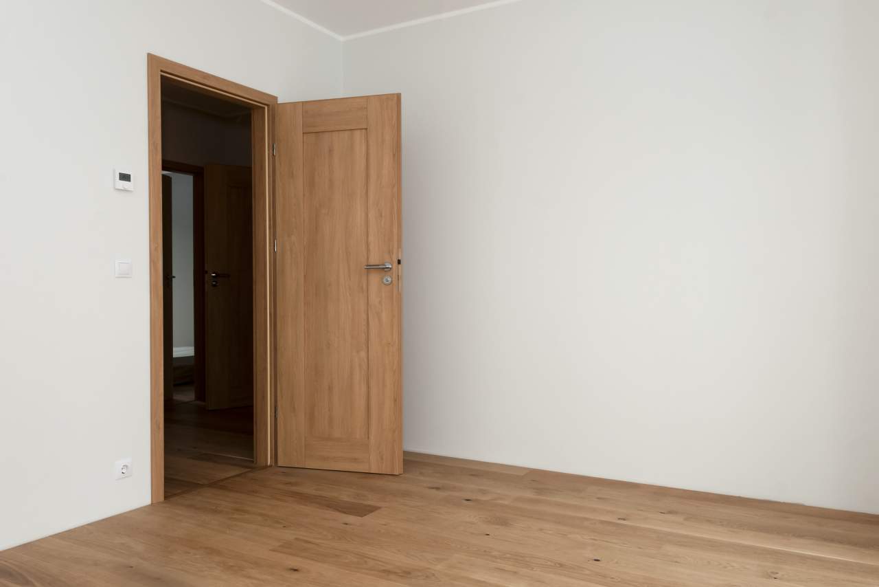 ¿Qué características aportan las puertas rústicas de interior de LosmaStudio?