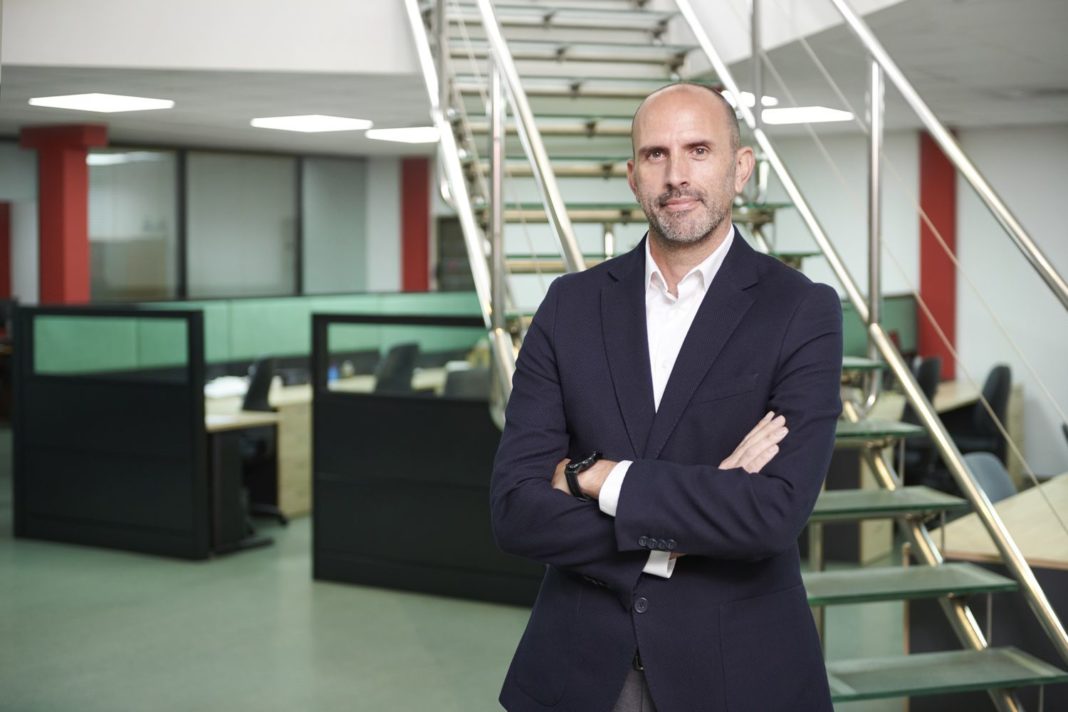 Foto de Jorge Torres, director general, en una de las sedes de Aitana