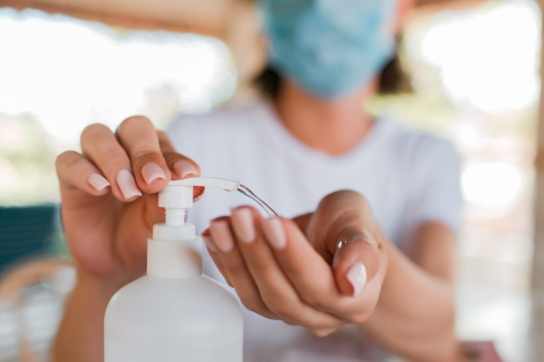 Foto de Farmacia Torres vaticina que se seguirá usando gel