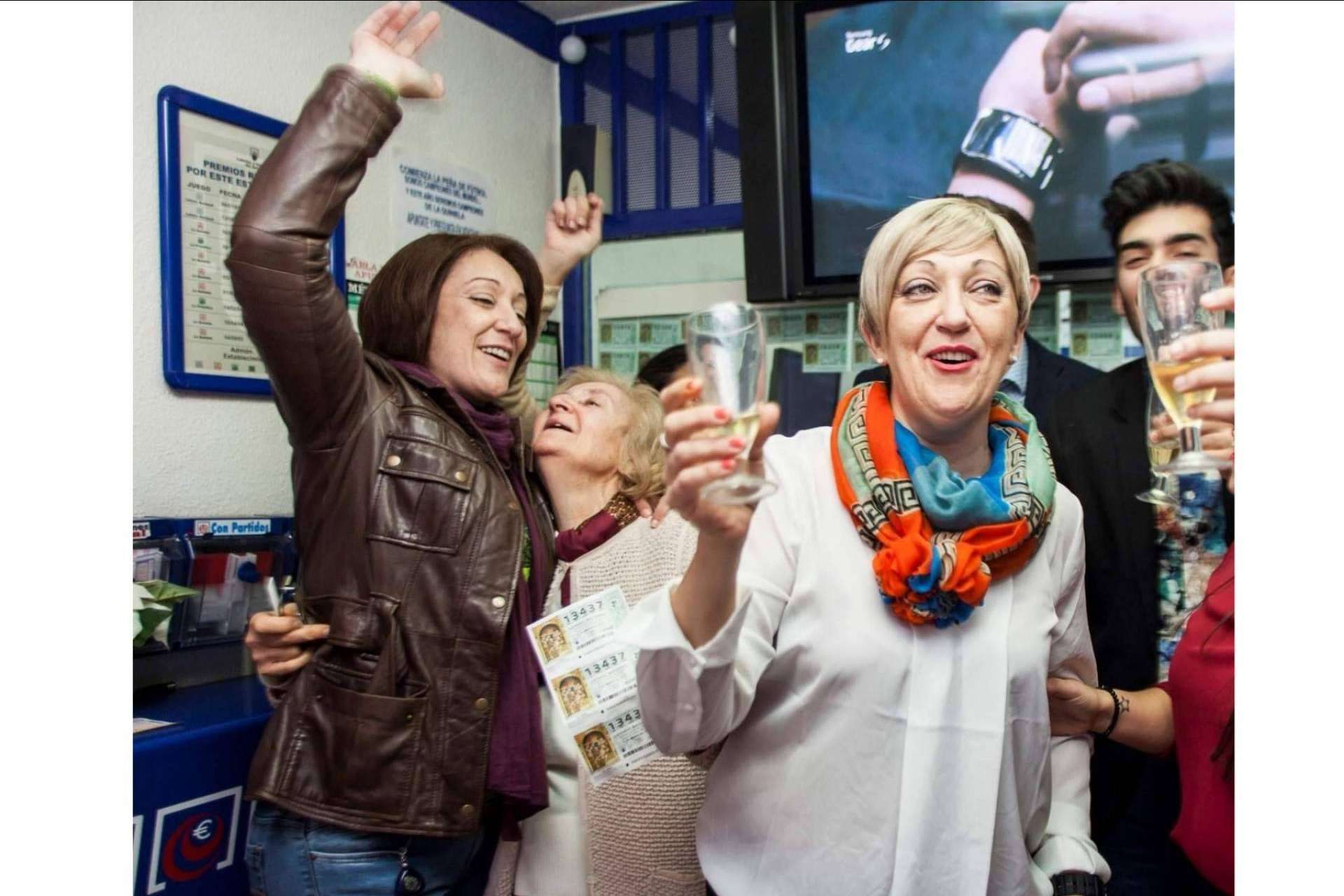 Probar suerte con la Lotería de Navidad 2021 en Loterías El Dólar