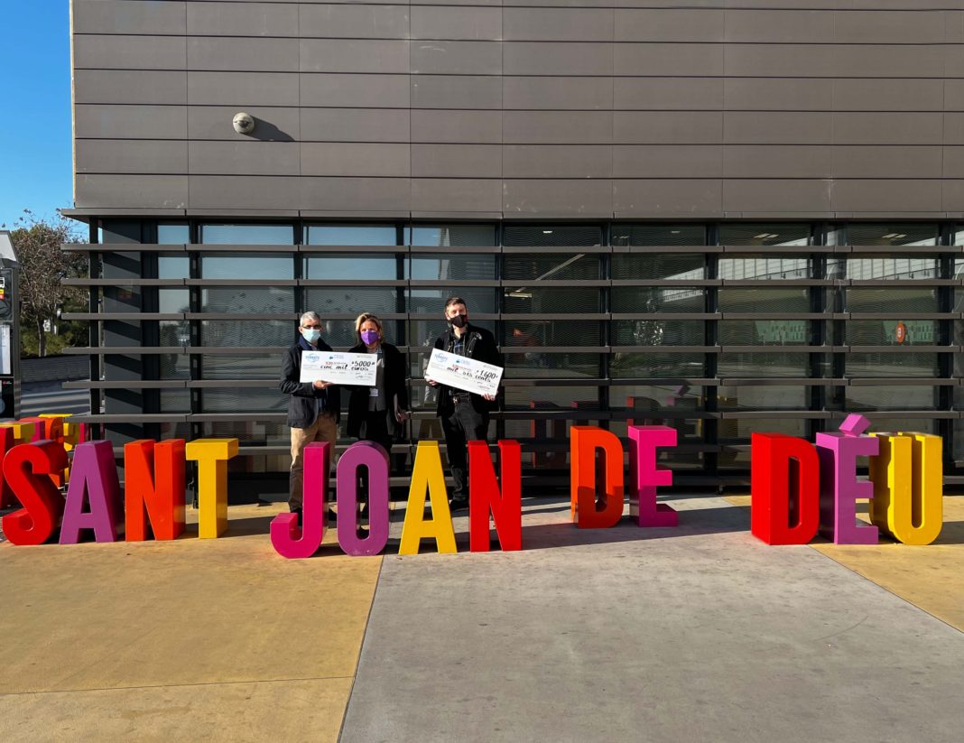 Foto de Donación de 6.600€ de DESS Dental al Hospital Sant Joan de