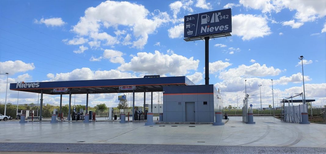 Foto de Gasolinera Nieves Mérida