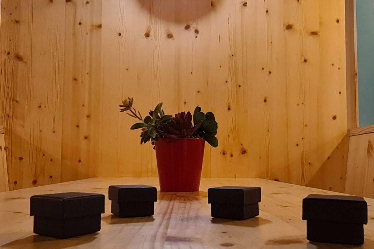 Speed dating en Barcelona con dinámicas de juego, ideal para conocer gente este San Valentín