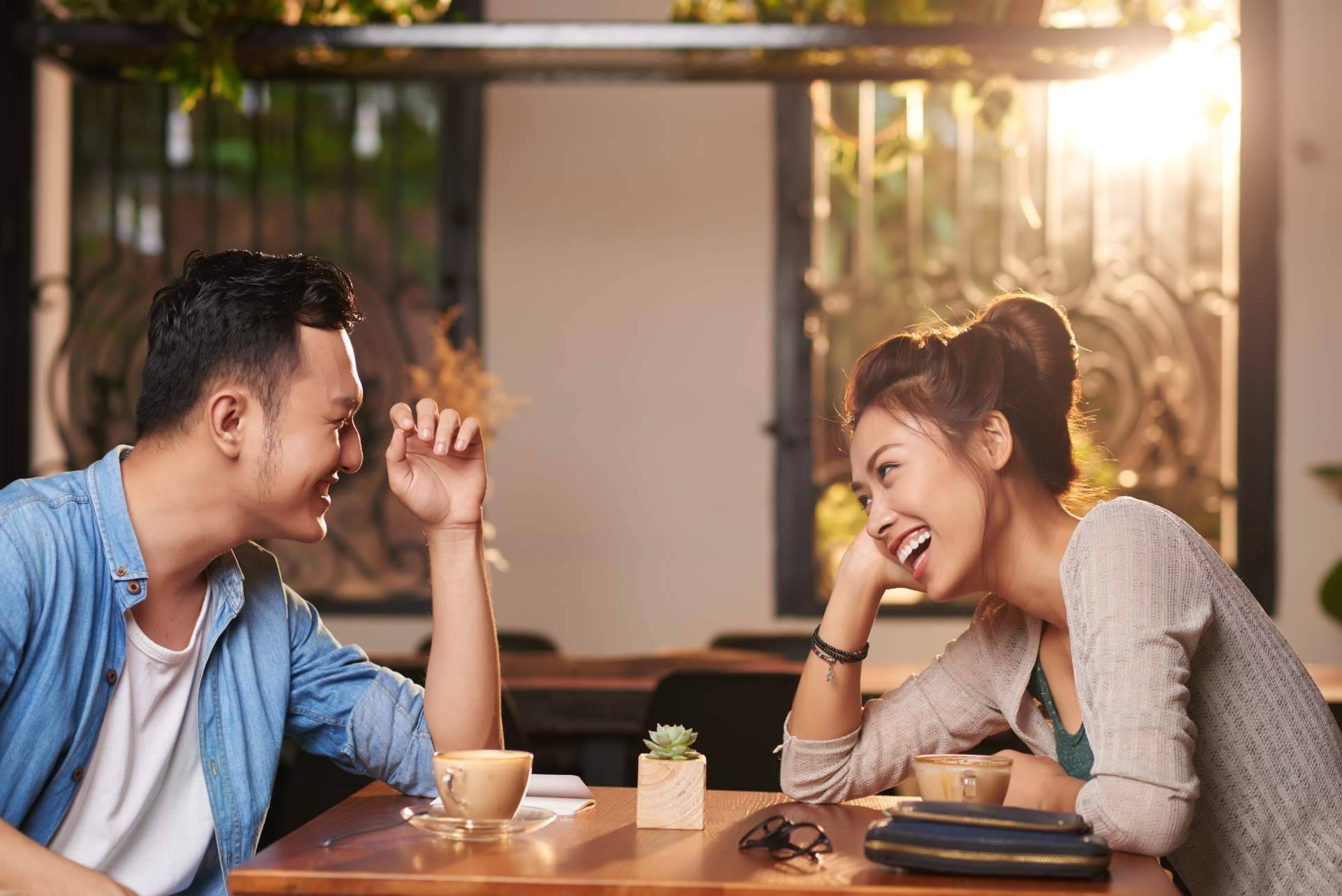 En qué consisten los eventos speed dating de BeDazzling en Madrid