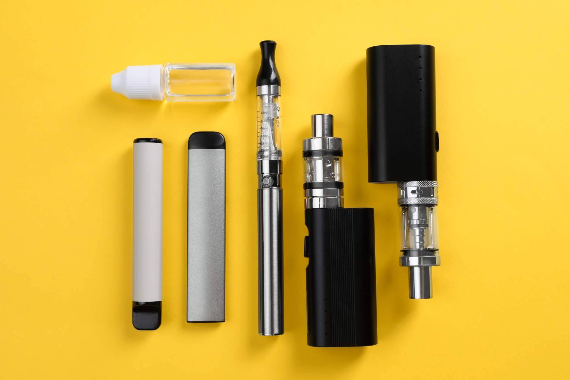 Diferentes accesorios de vapeo disponibles en The Vape Lab 3