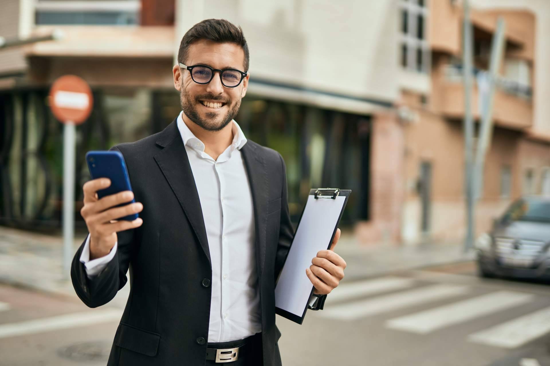 Una nueva forma de comprar y vender negocios en España; TRADEBOOM® App